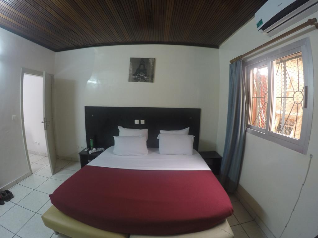 Residence Amann Appartement Et Spa Hammam Sauna Jacuzzi Marcory Extérieur photo